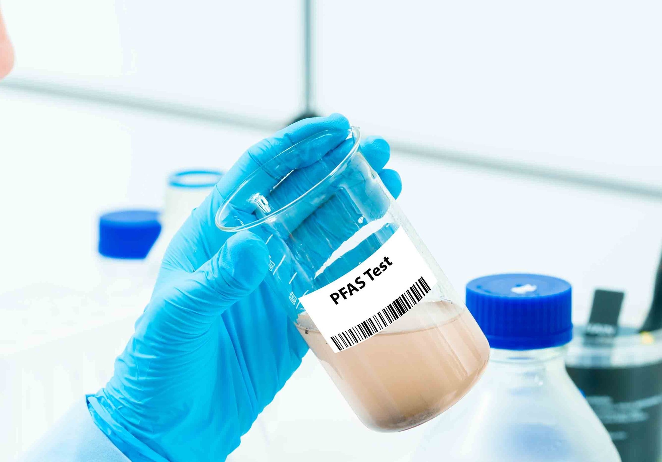 Laboratorijski vzorec z oznako PFAS Test